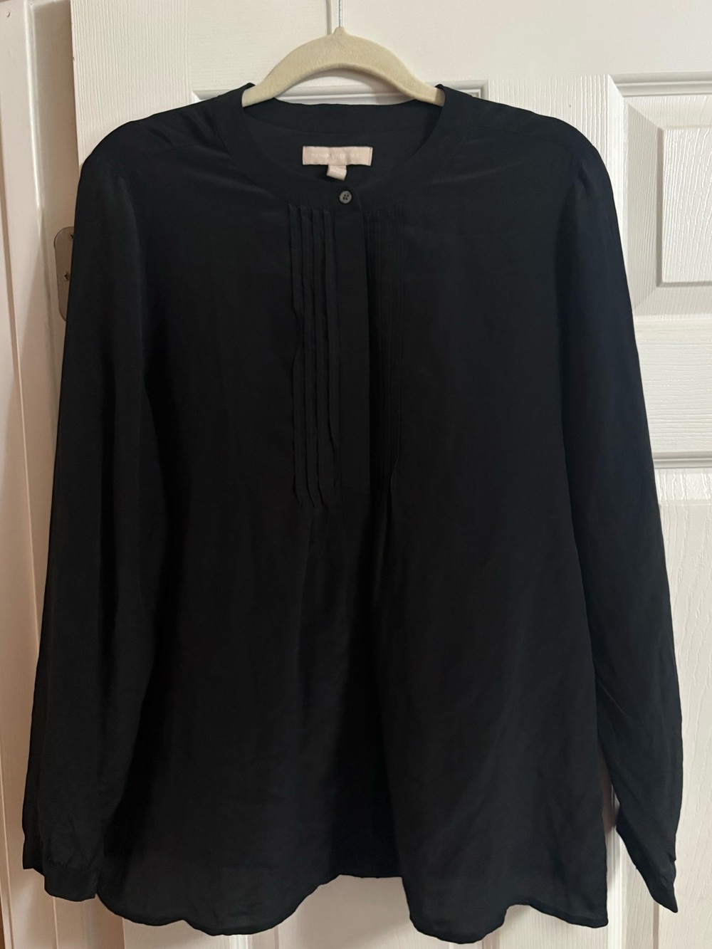 100% Silk Banana Republic button up blouse top quiet luxury office lightweight L